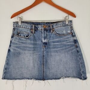 BLANK NYC Women's Denim Short Size 28 Raw Hem Mini Short Length 100% Cotton